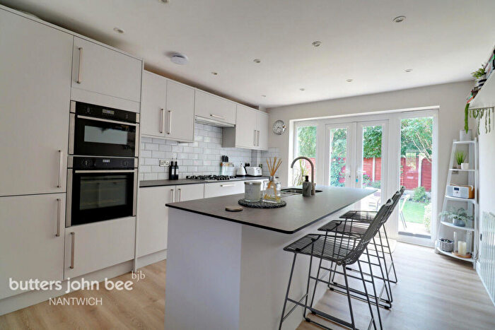 5 Bedroom Detached House For Sale In Holly Place, Nantwich, CW5