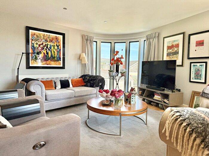 3 Bedroom Flat For Sale In Abbey Court, Tavistock, PL19