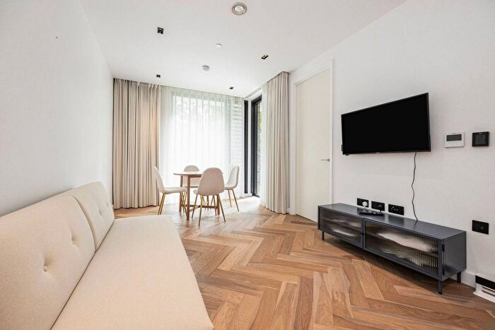 1 Bedroom Flat To Rent In Cluny Mews, London, SW5