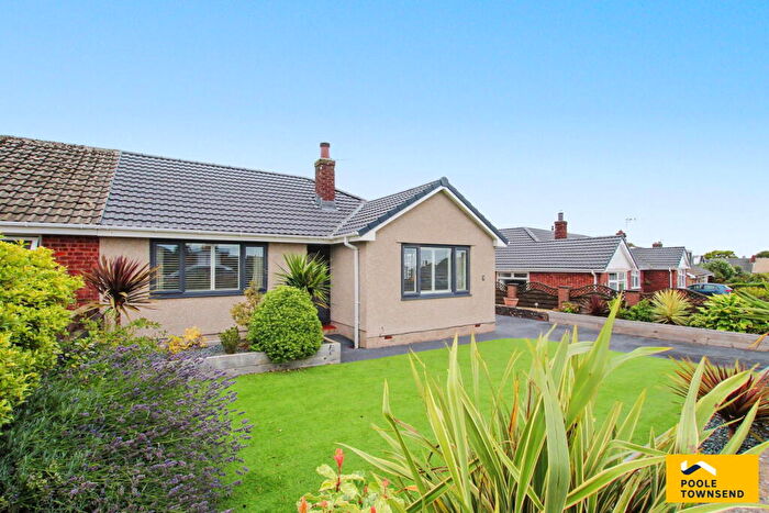 2 Bedroom Semi-Detached Bungalow For Sale In Seathwaite Road, Barrow-in-furness, LA14