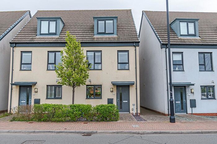 3 Bedroom Semi-Detached House For Sale In Ffordd Y Mileniwm, Barry, CF62