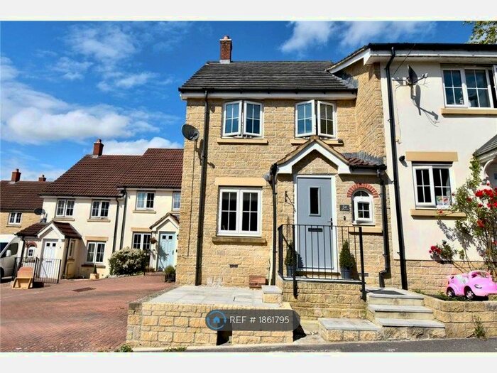 3 Bedroom End Of Terrace House To Rent In Hillside Drive, Frome, BA11