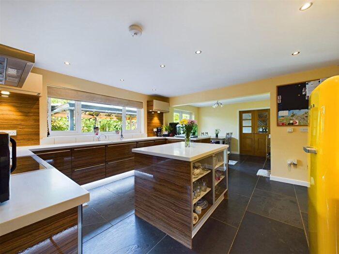 5 Bedroom Detached House For Sale In Trethiggey Crescent, Quintrell Downs, Newquay, TR8