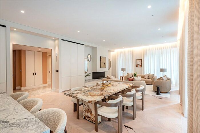 2 Bedroom Flat For Sale In One Carrington Street, Mayfair, London, W1J
