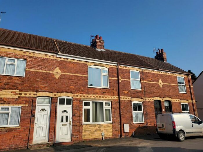 2 Bedroom Property To Rent In Rectory Lane, Preston, Hull, HU12