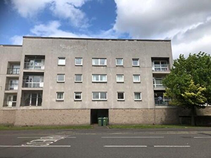 3 Bedroom House To Rent In Union Road, Grangemouth, FK3