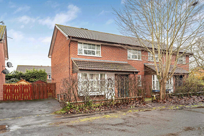 2 Bedroom Maisonette For Sale In Villeboys Close, Abingdon, OX14