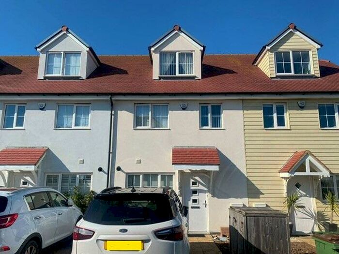 3 Bedroom Terraced House To Rent In Friars Close, Peacehaven, BN10