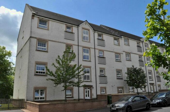 2 Bedroom Flat To Rent In Parklands Oval, Glasgow, G53