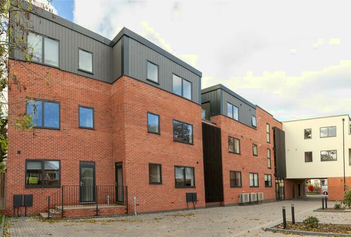 3 Bedroom Terraced House To Rent In Bell Lane, London, NW4