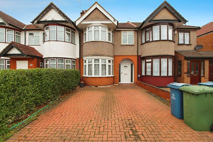 3 Bedroom Terraced House For Sale In Kenmore Avenue, Kenton, Harrow, HA3