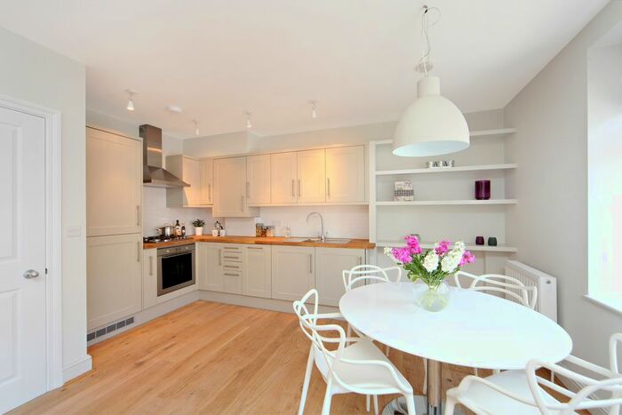 1 Bedroom Flat To Rent In Fulham Palace Road, Hammersmith, W6