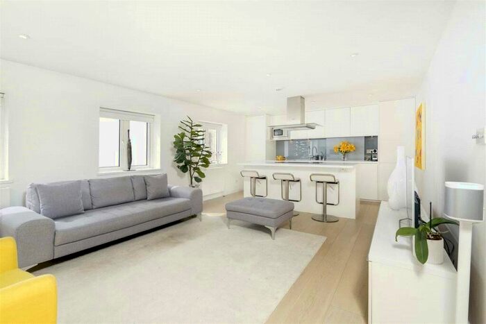 2 Bedroom Flat To Rent In Midford Place, Fitzrovia, London, W1T