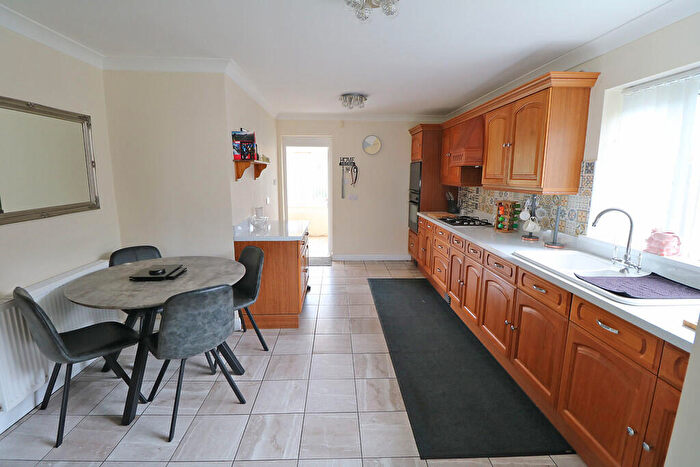 2 Bedroom Detached Bungalow For Sale In Akeferry Road, Westwoodside, DN9