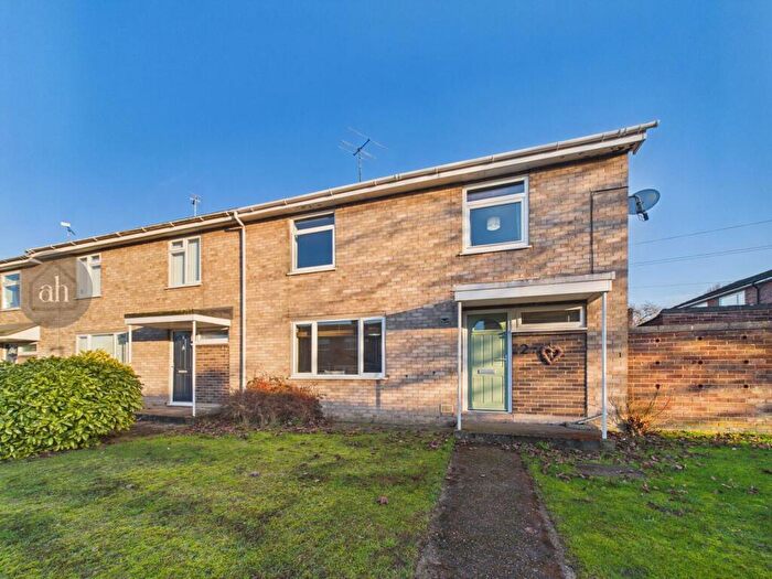 3 Bedroom End Of Terrace House For Sale In Salmon Walk, Bury St. Edmunds, IP32