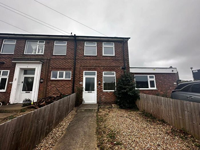 2 Bedroom End Of Terrace House To Rent In Wootton Road, Grimsby, DN33