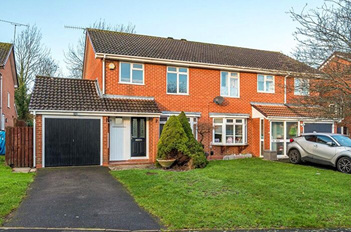 3 Bedroom Semi-Detached House For Sale In Hurst Close, Valley Park, Chandler's Ford, SO53