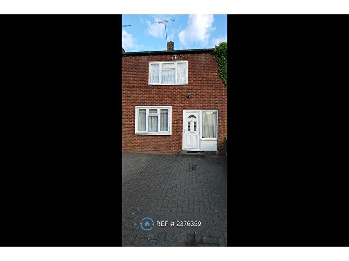 2 Bedroom End Of Terrace House To Rent In Cherrydown West, Basildon, SS16