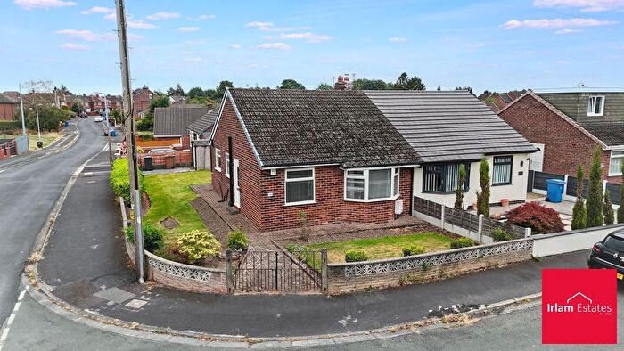 2 Bedroom Semi-Detached Bungalow For Sale In Newlands Avenue, Irlam, M44