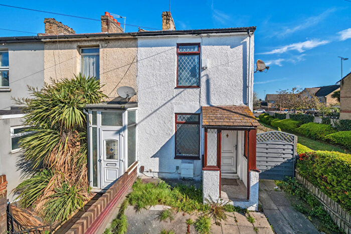 2 Bedroom End Of Terrace House For Sale In Manor Road, Erith, DA8