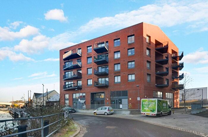 1 Bedroom Flat For Sale In Navigation Road, Tower Hamlets, London, E3