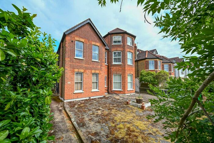 Studio To Rent In Avenue South, Surbiton, KT5