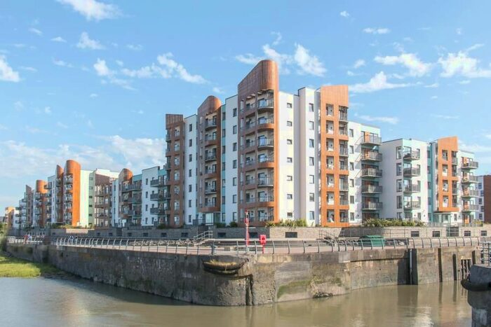 2 Bedroom Flat To Rent In Newfoundland Way, Portishead, Bristol, BS20