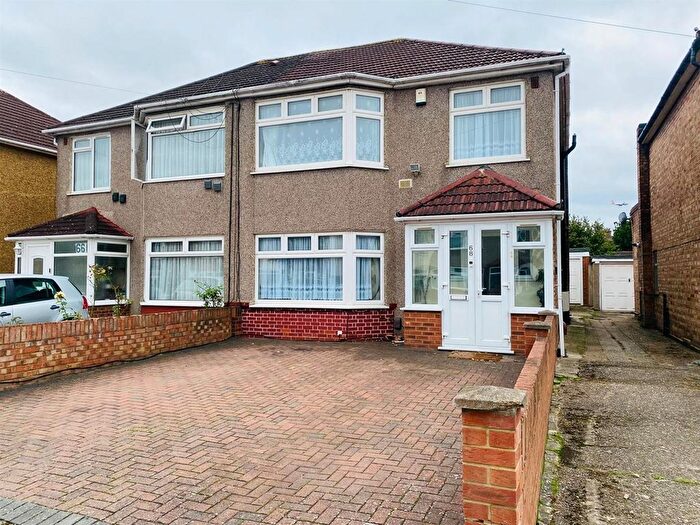 3 Bedroom Semi-Detached House For Sale In Francis Road, Hounslow, TW4