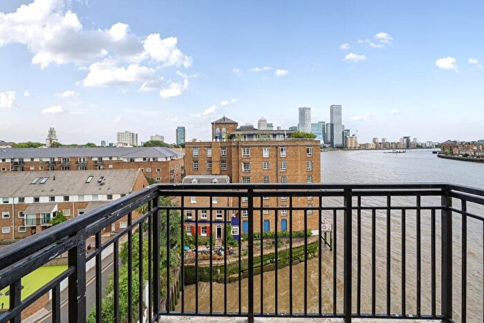 1 Bedroom Flat For Sale In Narrow Street London, E14