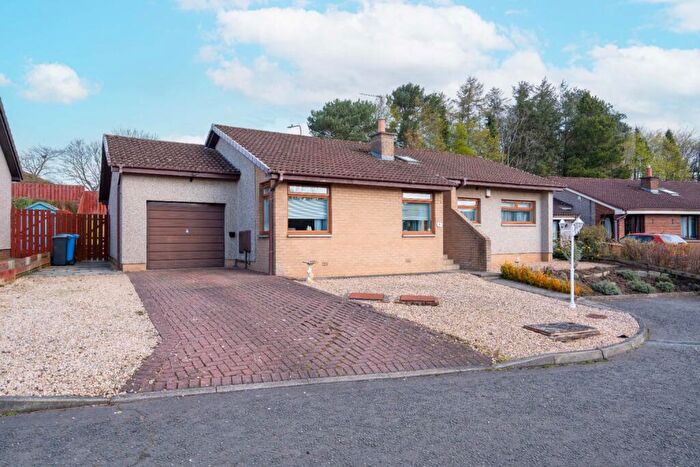 3 Bedroom Detached House For Sale In Cunnigar Hill View, Mid Calder, Livingston, West Lothian, EH53