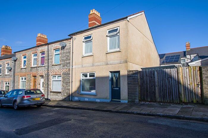 2 Bedroom End Terrace House For Sale In King Street, Penarth, CF64