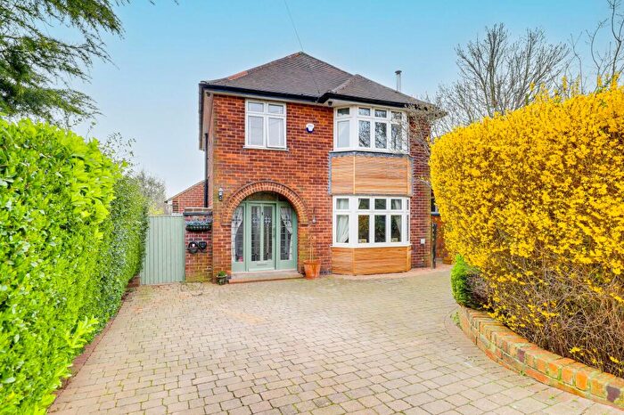 3 Bedroom Detached House For Sale In Broadway East, Carlton, NG4