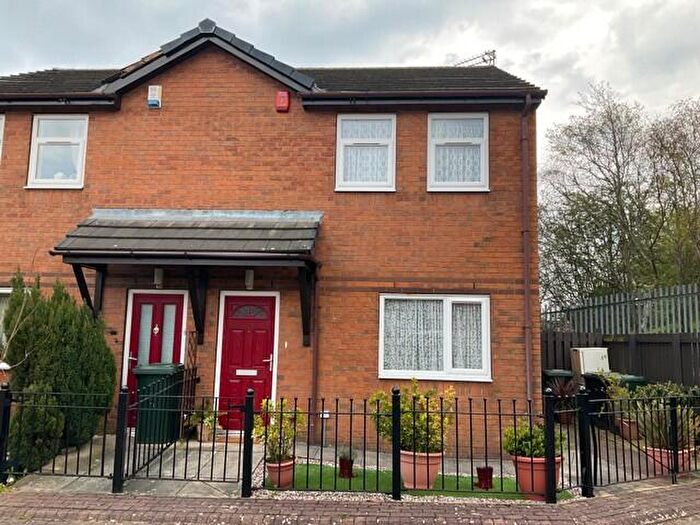 2 Bedroom Semi Detached House To Rent In Daniel Court, Bradford, West Yorkshire, BD4