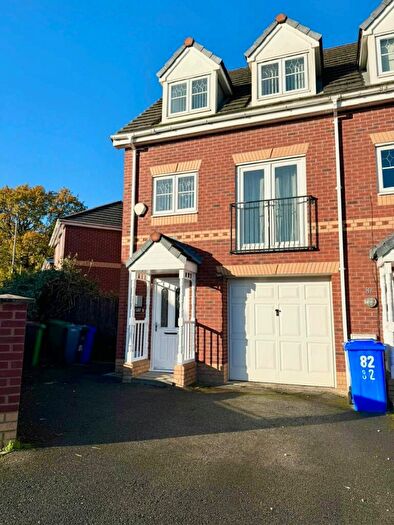 4 Bedroom Town House To Rent In Drake Avenue, Balmoral Park, Woodhouse Park, Manchester, M22