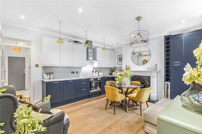 2 Bedroom Flat To Rent In Cumberland Street, Pimlico, SW1V