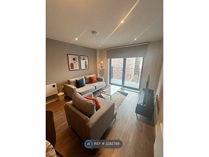 2 Bedroom Flat To Rent In Ordsall Lane, Salford, M5