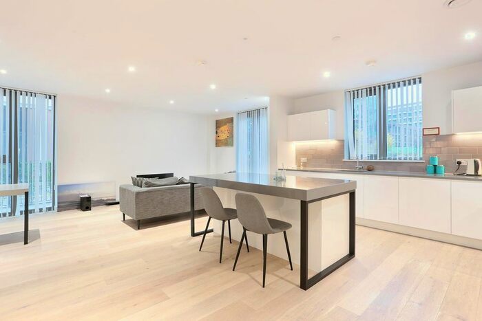 4 Bedroom Flat To Rent In Schooner Road, Royal Wharf, London, E16