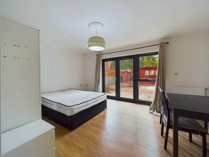 3 Bedroom House To Rent In Bemerton Street, Islington, &# Bed Flat, N1