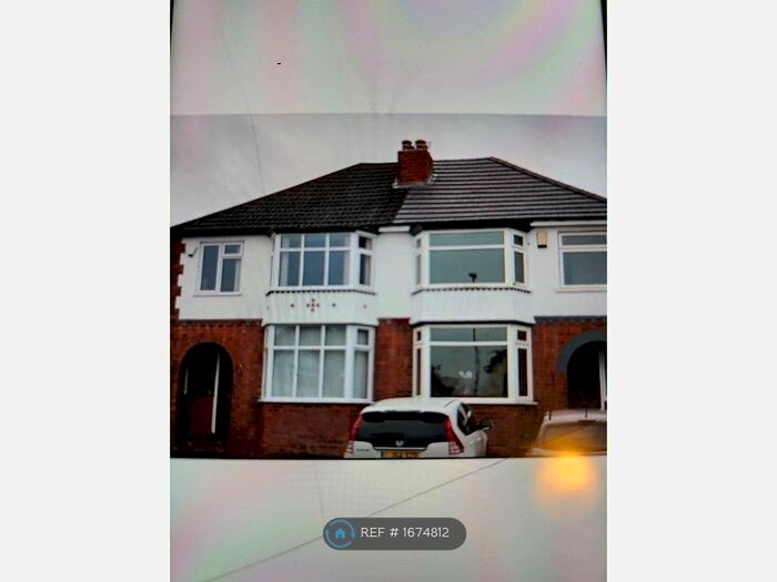 3 Bedroom Semi-Detached House To Rent In Fareen Road, Longbridge, B31