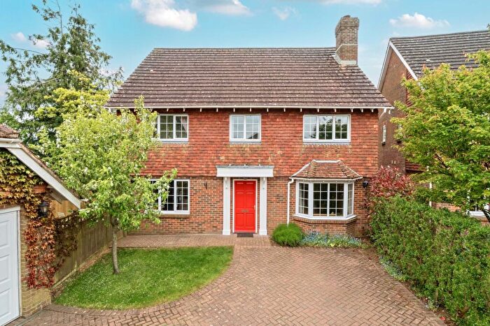 4 Bedroom Detached House For Sale In Acorn Close, Hawkinge, CT18