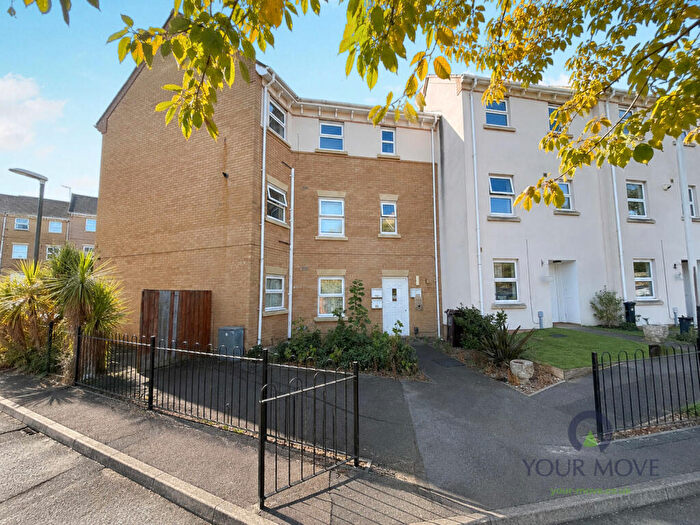 1 Bedroom Flat For Sale In Diana Road, Chatham, Kent, ME4