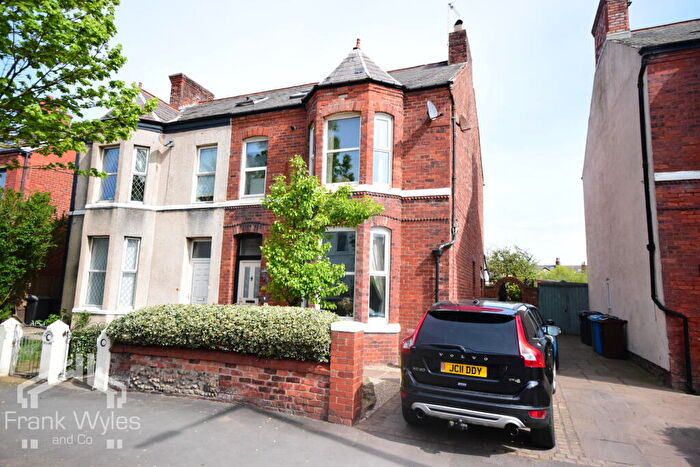 7 Bedroom Semi-Detached House For Sale In St Andrews Road South, St Annes On Sea, Lancashire, FY8