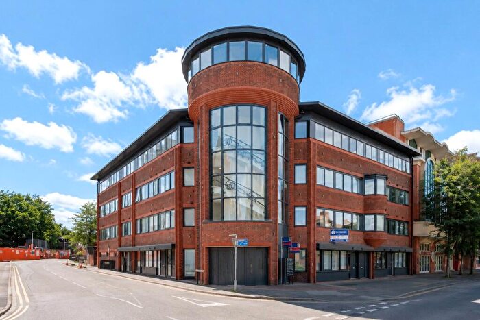 1 Bedroom Apartment To Rent In Goldsworth Road, Woking, Surrey, GU21