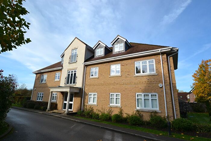 2 Bedroom Flat To Rent In Witchford Gate, Maidenhead, SL6