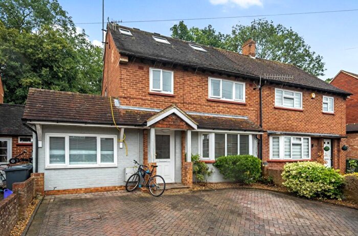 3 Bedroom Semi Detached House For Sale In Gosden Hill Road, Guildford, Surrey, GU4