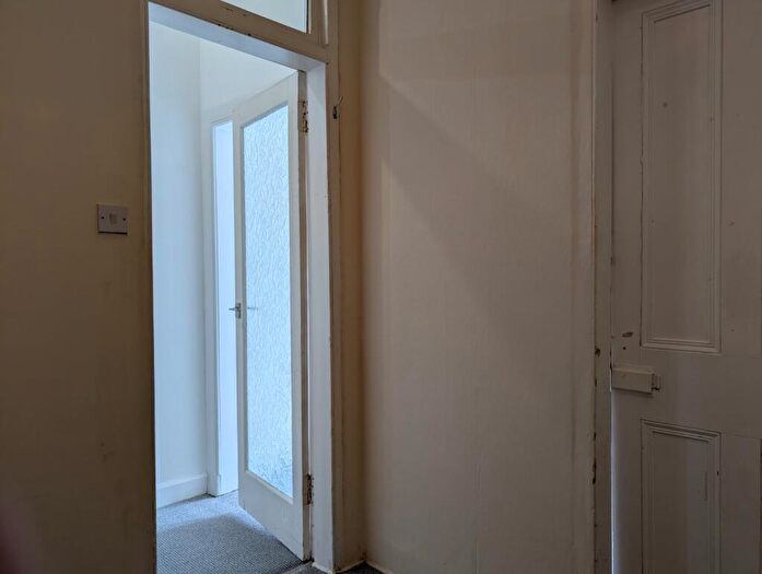 1 Bedroom Terraced House To Rent In Roseburn Street, Edinburgh, Midlothian, EH12