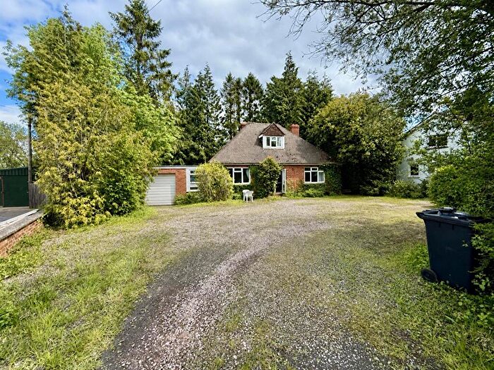 4 Bedroom Chalet For Sale In Ross Road, Kilcot, Newent, GL18