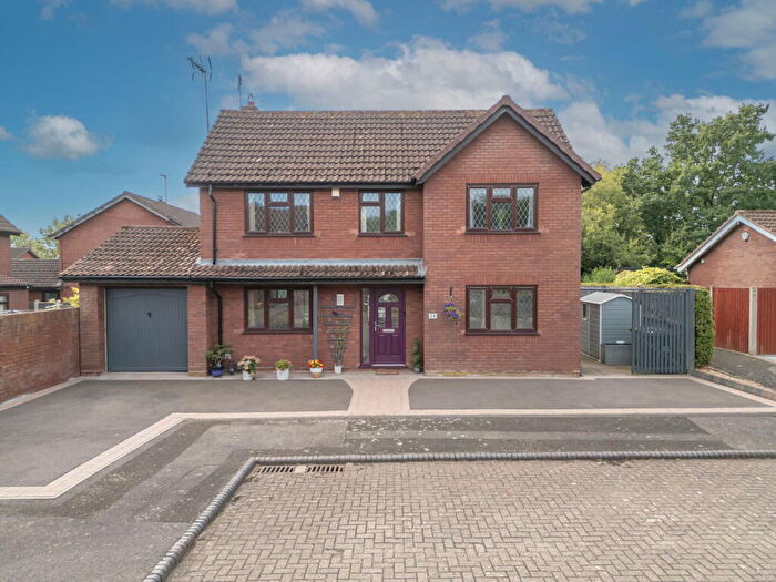 4 Bedroom Detached House For Sale In Eldersfield Close, Redditch, B98