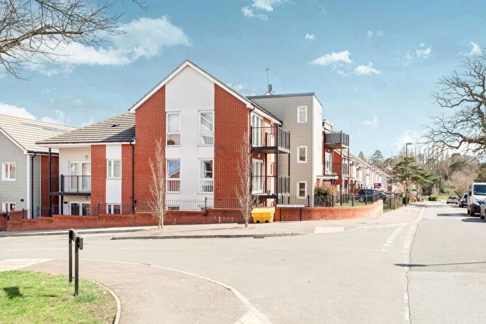 2 Bedroom Flat To Rent In Hanbury Lane, Haywards Heath, RH16