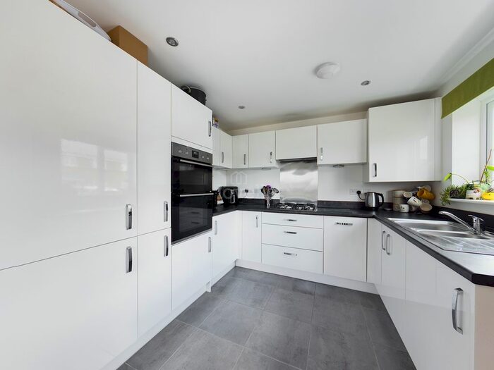 3 Bedroom Semi-Detached House For Sale In Boone Close, Waddington, LN5